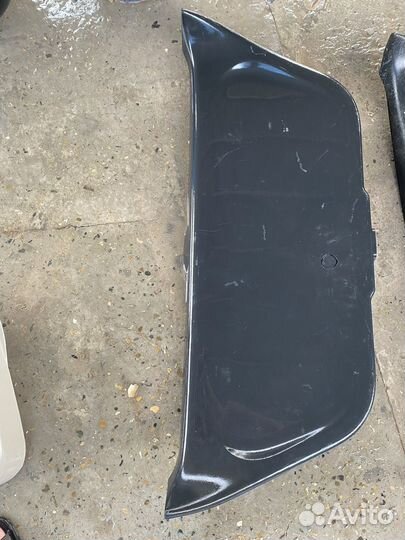 Обшивка крышки багажника honda fit Gd1