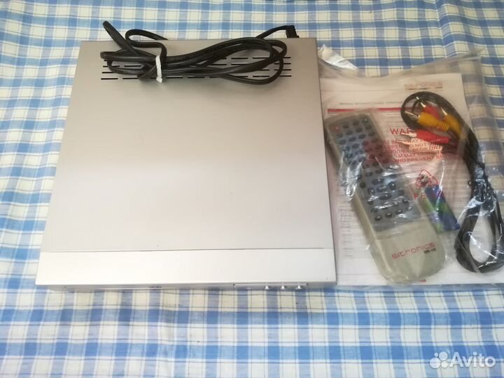 DVD проигрыватель Sitronics DVD-140