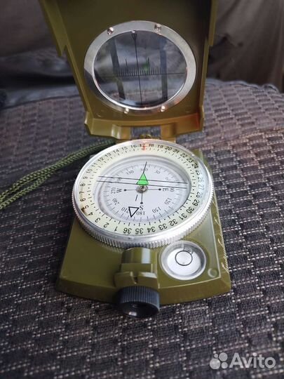 Компас армейский