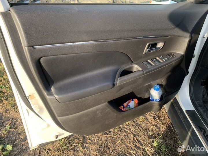 Салон Mitsubishi Asx