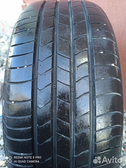 Kumho Ecsta HS51 215/55 R17