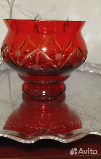 Ваза конфетница рубиновое стекло винтаж