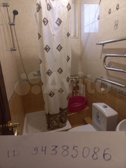 Комната 37 м² в 2-к., 3/4 эт.