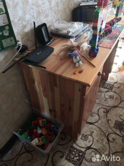 Письменный стол