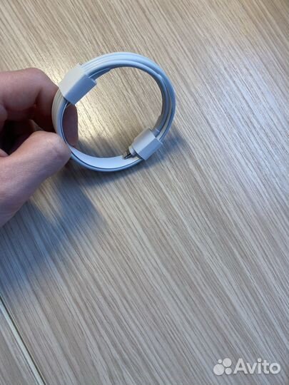 Провод для iPhone (айфона) оригинал