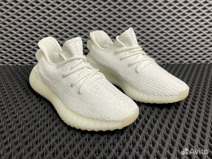 Кроссовки Adidas Yeezy boost 350 женские