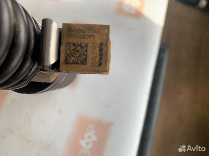 Насос-форсунка Volvo Fh12