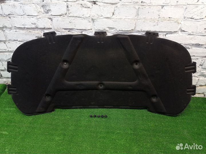 Шумоизоляция капота BMW1 E87