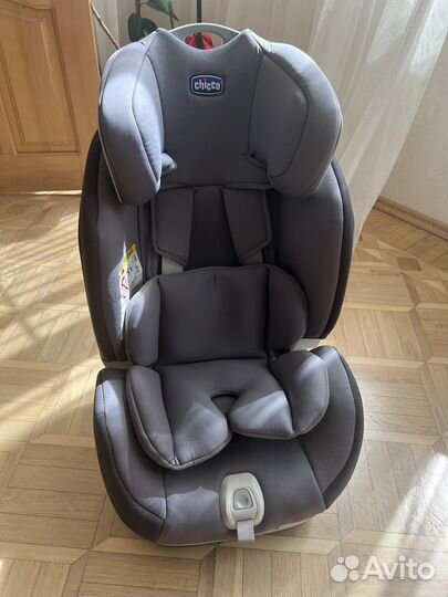 Детское автокресло Chicco до 25 кг