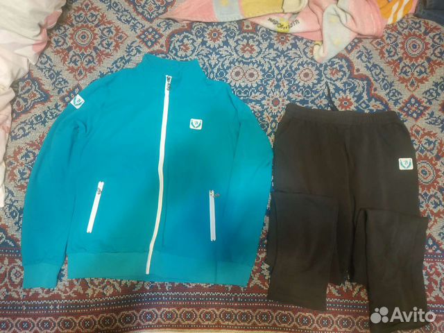 Спортивный женский костюм р 46