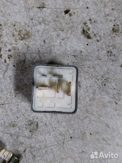 Реле 372 audi a8 d2 ауди а8 д2