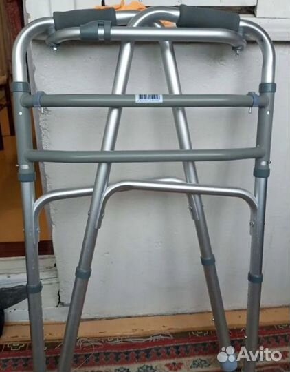 Шагающие ходунки для взрослых