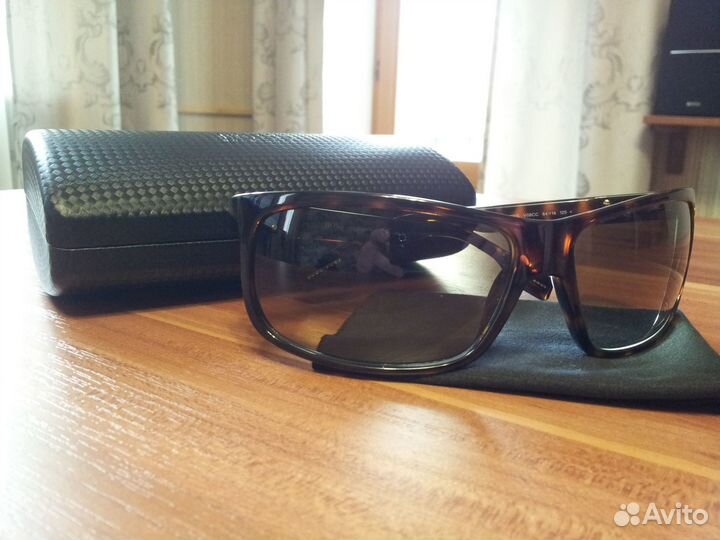 Солнцезащитные очки