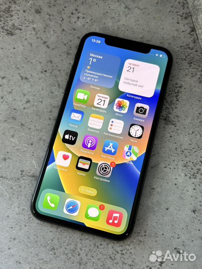 iPhone X, 64 ГБ