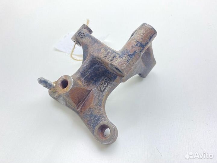 Кронштейн опоры двигателя Nissan Sunny FB15 QG15DE