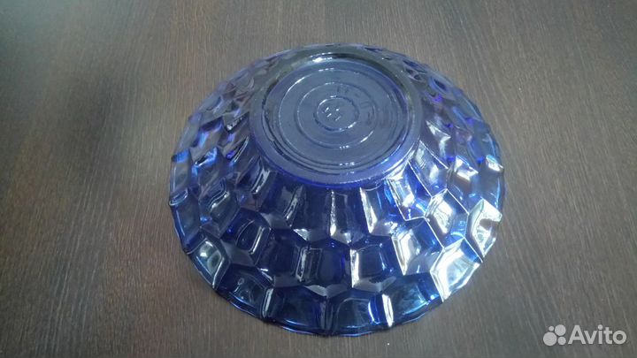 Салатник из синего стекла СССР