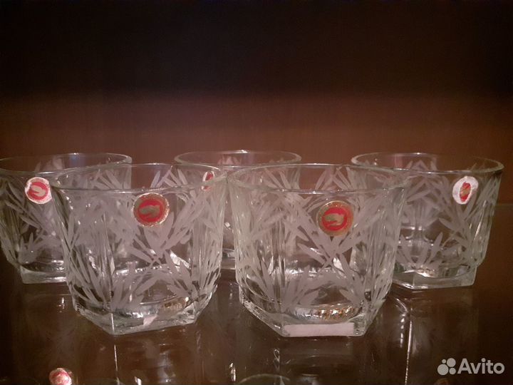 Стаканы, стопки, рюмки