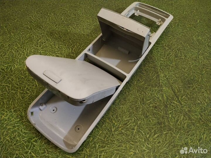 Потолочная консоль c вещевым отсеком Volkswagen