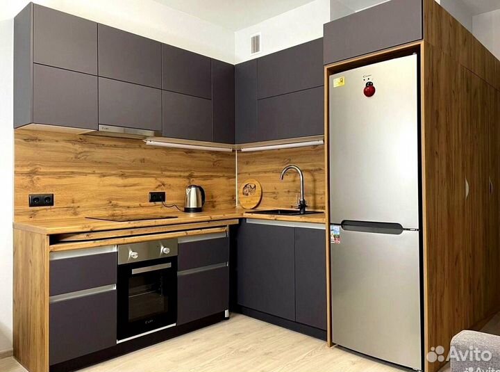 Кухонный гарнитур в современном стиле на заказ