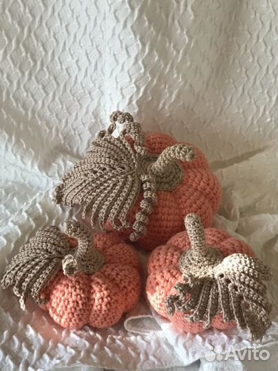 Тыква вязаная для декора