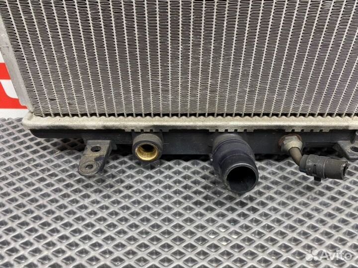 Радиатор охлаждения двигателя Honda Accord 7 CL