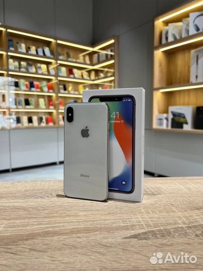 iPhone X, 64 ГБ