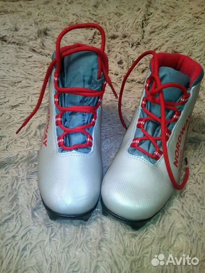Лыжные ботинки детские 35 размер