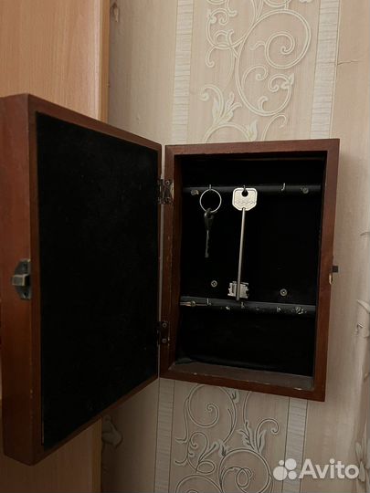 Ключница-коллаж настенная 