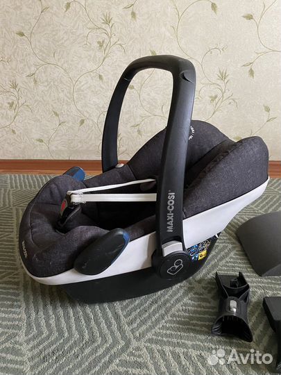 Автолюлька maxi cosi pebble pro, адаптеры