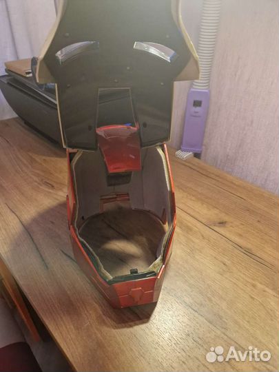 Шлем железного человека