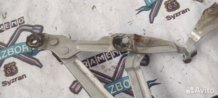 Петли крышки багажника Volkswagen Passat B5