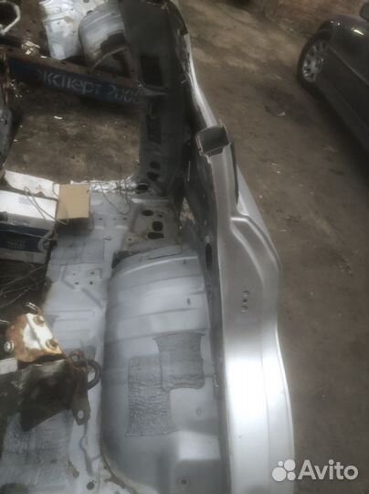Левое заднее крыло (четверть) Land Cruiser 200
