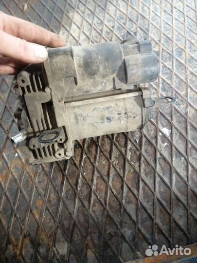 Компрессор пневмоподвески mercedes w164 x164 ml