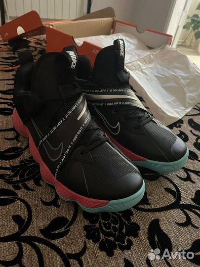 Кроссовки nike