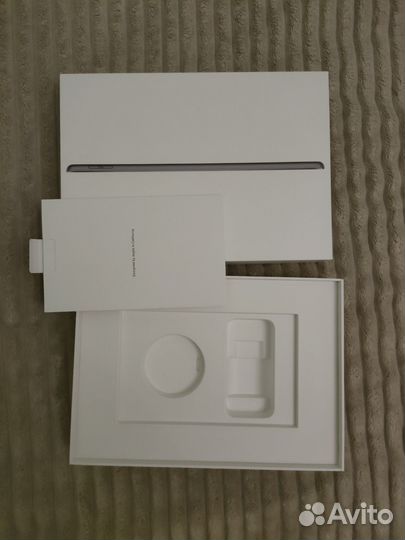 Коробка от iPad (9th generation) 64 Gb