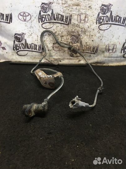 Датчик abs передний левый Toyota Rav 4 Xa 20