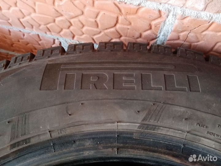 Pirelli Ice Zero FR 195/65 R15