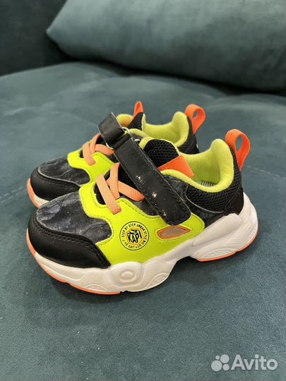 Кроссовки kapika