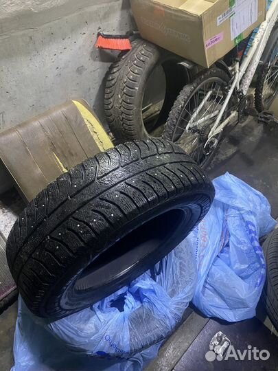 Bridgestone Ice Cruiser 7000 185/65 R15 88T