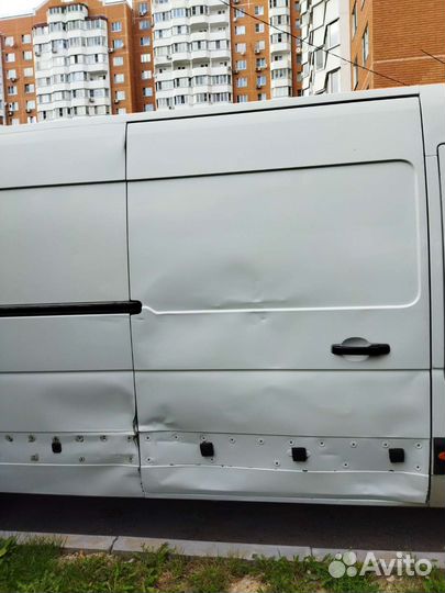 Дверь боковая сдвижная правая на Renault master 3