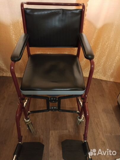 Инвалидное кресло каталка с сан.оснащением