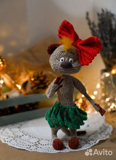 Игрушка сурикат