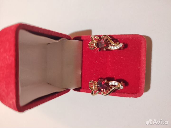 Серьги женские