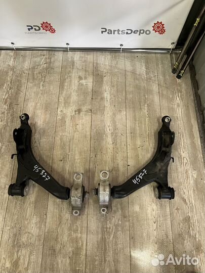 Рычаг передний нижний левый / правый Lexus IS 250