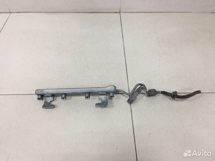 Рейка топливная рампа Nissan Qashqai J10 2006-2013