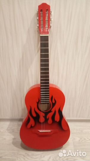 Акустическая гитара