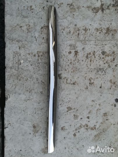 Молдинг крышки багажника Лада Приора