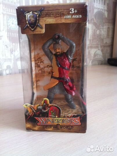 Фигурки рыцарей