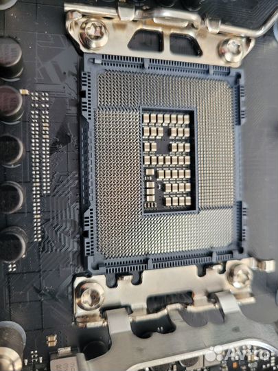 Материнская плата asus strix Z690-E gaming WI-FI