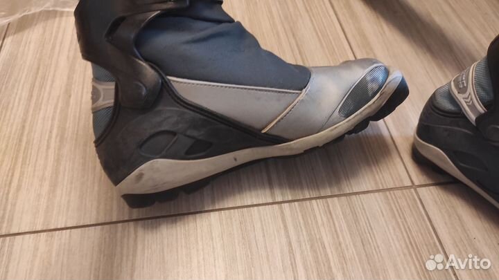 Лыжные ботинки коньковые salomon